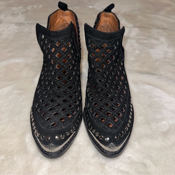 Jeffrey Campbell Black Tagalong Stud Western Cut Out Booties Size 6.5 - Picture 2 of 11
